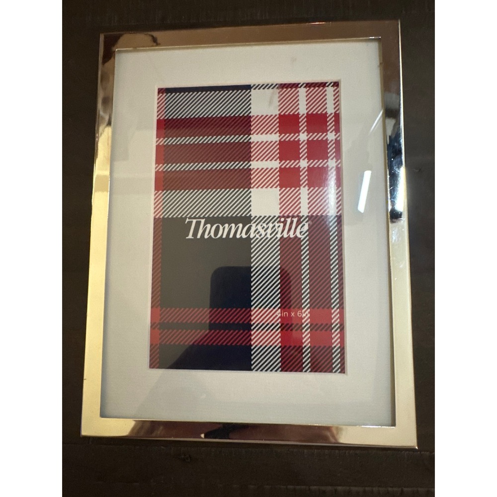 Thomasville Polished Silver Tone 4x6 Picture Frame Modern Velvet Back Tabletop